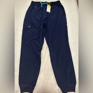 Figs women’s Navy FREEx Zamora high waisted jogger scrub pants